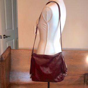 MAROON/REDISH LEATHER SHOULDER BAG